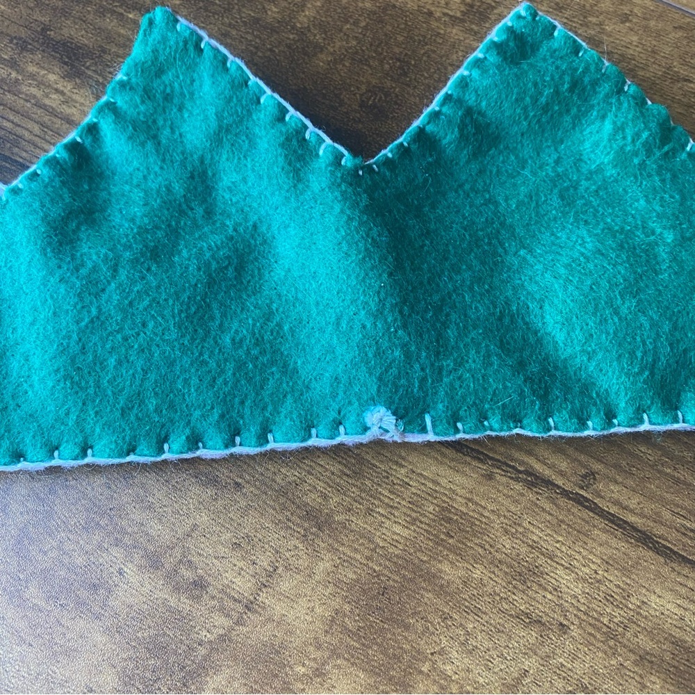 Hand-Embroidered First Birthday Waldorf Felt Crown - Picture 6 of 8